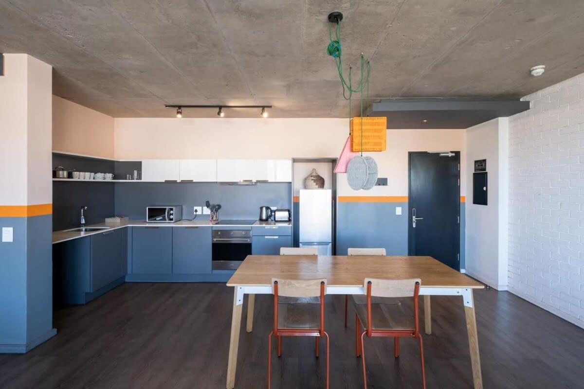 Apartment 407 Wex1 By Perch With Daily Housekeeping